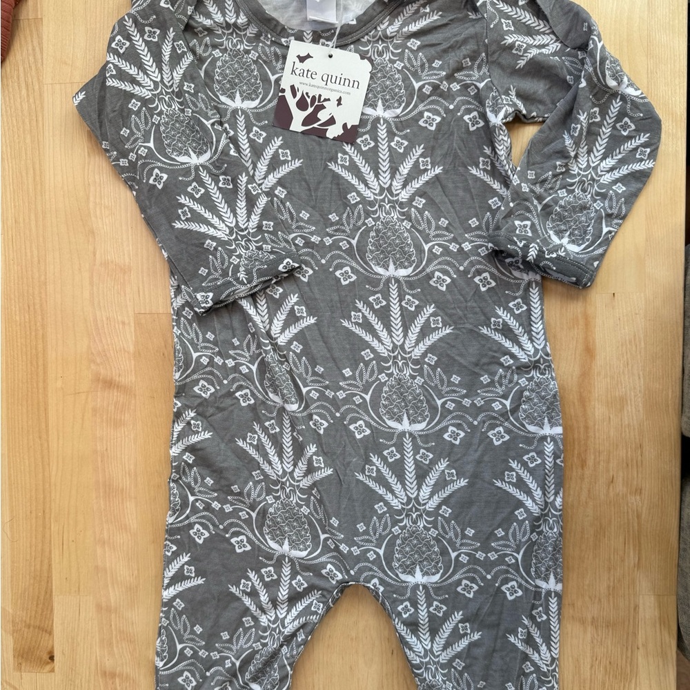 NWT Kate Quinn Gray Patterned Kids Footie